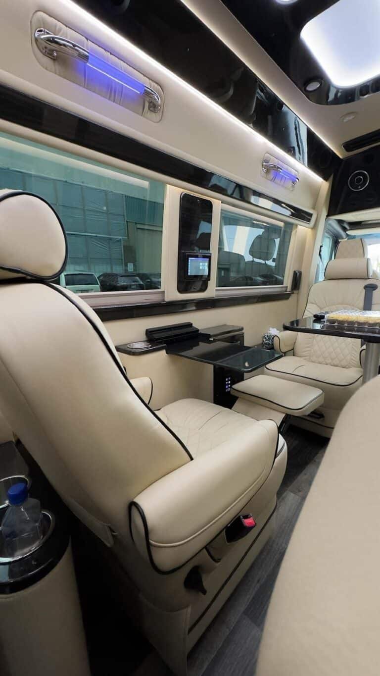 Best Barrie to Pearson Airport Limo Service | 24/7