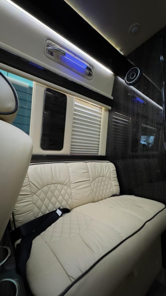 Reliable Toronto Airport Limo Service | Booking