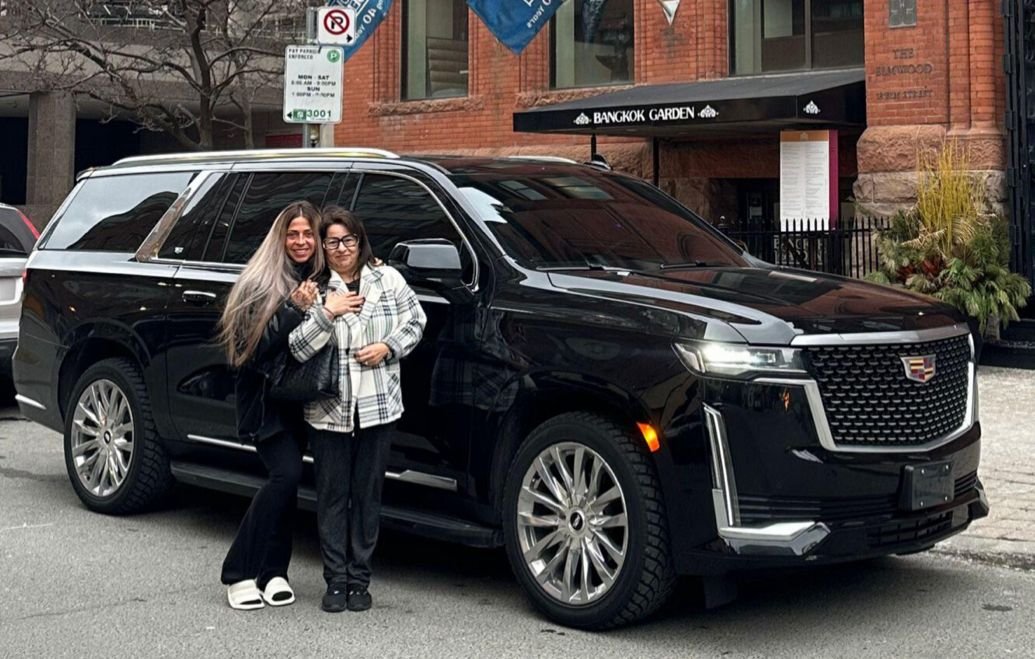 #1 Affordable Airport Toronto Limo Service | Book Now