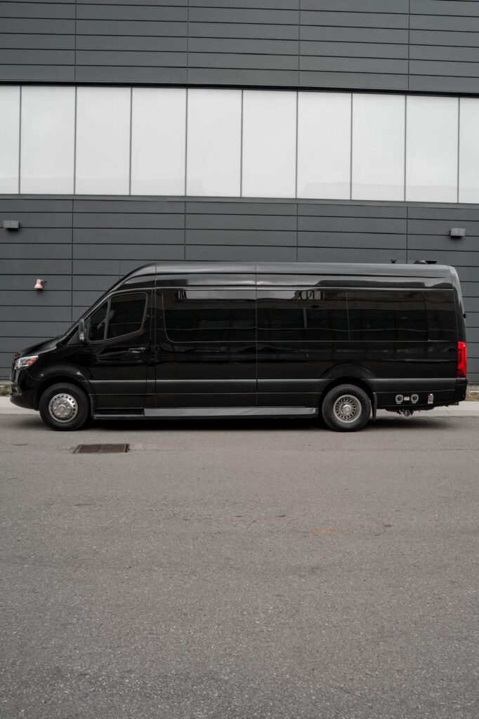#1 Scarborough to YYZ Airport Limo Toronto Service